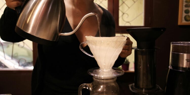 Exploring the Art of Espresso: A Guide to Modern Coffee Brewing Equipment