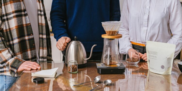 Revolutionizing Morning Routines: The Impact of Automatic Coffee Makers on Daily Life