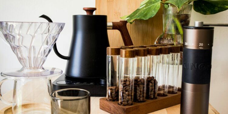 Mastering the Art of Coffee Brewing: Essential Techniques for the Perfect Cup